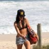 Adepta do pilates e de uma alimentação balanceada, ela também já foi clicada fazendo treino funcional nas praias do Rio de Janeiro