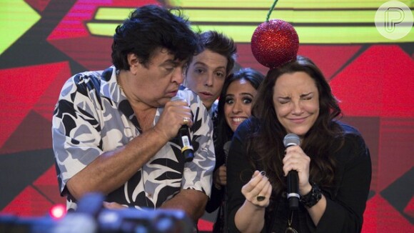 Ana Carolina encara brincadeiras ao lado de Tatá Werneck, Fábio Porchat e Sidney Magal no 'Tudo pela Audiência'