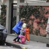 Grazi Massafera busca a filha Sofia na escola na Barra da Tijuca, na Zona Oeste do Rio de Janeiro, na quarta-feira, 27 de agosto de 2014
