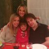 Ticiane Pinheiro posta foto com filhos de Robertos Justus, Fabiana, Ricardo e Rafaella, filha do empresário com a apresentadora da Record: 'Amo abusurdamente'