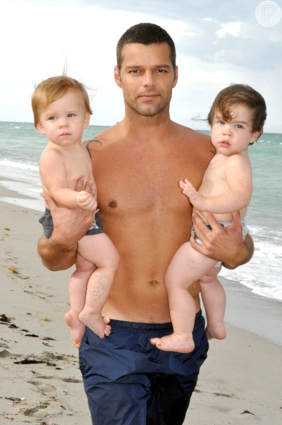 Ricky Martin é pai dos gêmeos Matteo e Valentino, de 6 anos