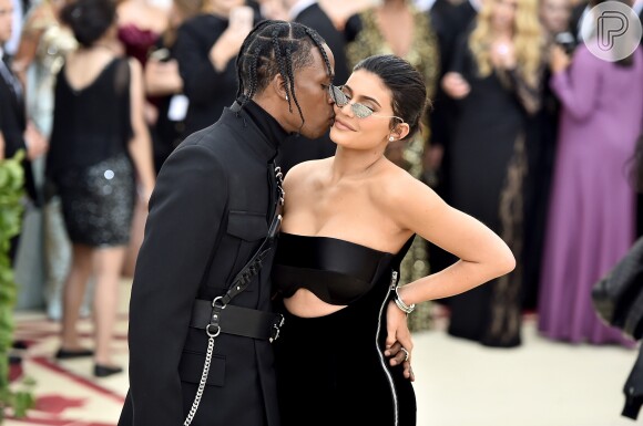 Kylie Jenner, a irmã mais nova do clã Kardashian-Jenner, e o rapper Travis Scott anunciaram a chegada da pequena Stormi em 1º de fevereiro