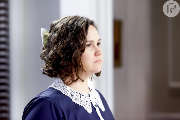 Na novela 'As Aventuras de Poliana', Luisa (Thais Melchior) demite Nanci (Rafaela Ferreira)