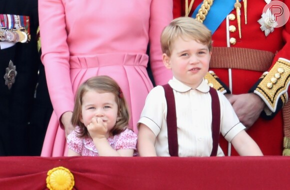 A princesa Charlotte e o príncipe George roubaram a cena no aniversário de 91 anos da rainha Elizabeth II