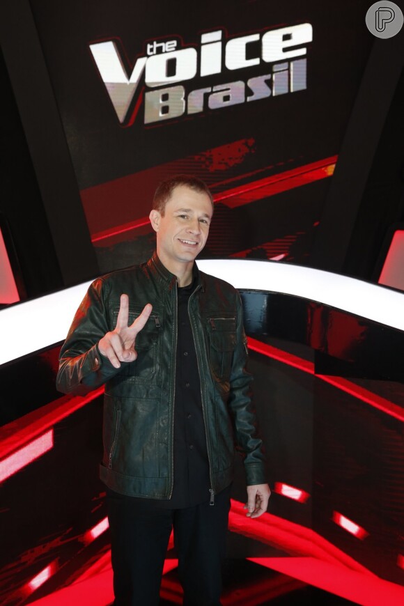 Tiago Leifert continua no cargo de apresentador do 'The Voice Brasil'