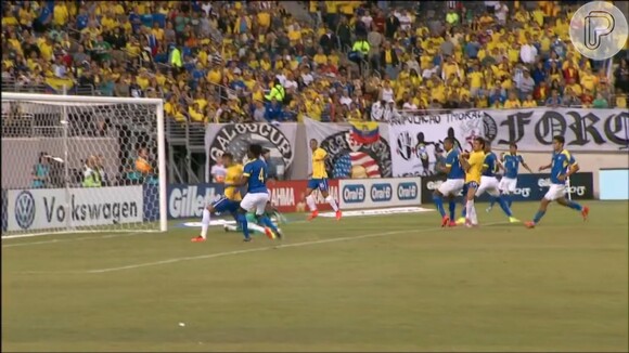 Neymar perde gol na cara do goleiro em partida contra o Equador