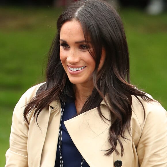 Meghan Markle geralmente opta por esmaltes claros em eventos