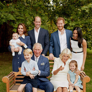 Meghan Markle, Príncipe Harry, Kate Middleton e Príncipe William tem um grupo de família no qual trocam mensagens diariamente