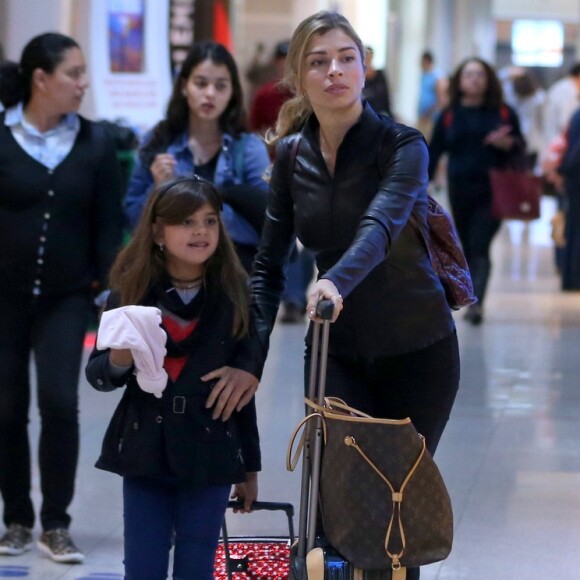 Grazi Massafera é mãe de Sofia, de 6 anos, fruto da união com Cauã Reymond