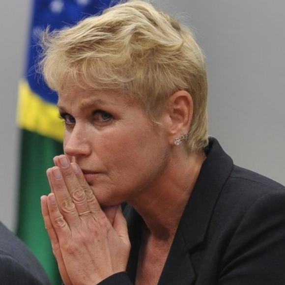 Xuxa Meneghel gravou um vídeo em que contou ter se enganado sobre João De Deus: 'Me sinto na obrigação de dizer a todos vocês que eu tô até um pouco envergonhada com tudo isso'