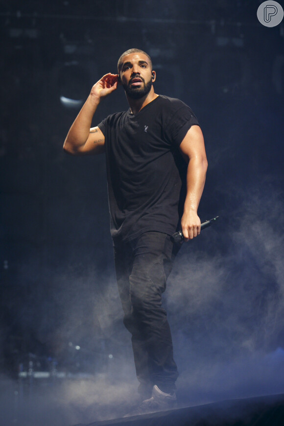O rapper canadense Drake passou a seguir Neymar no Instagram após encontro com o jogador