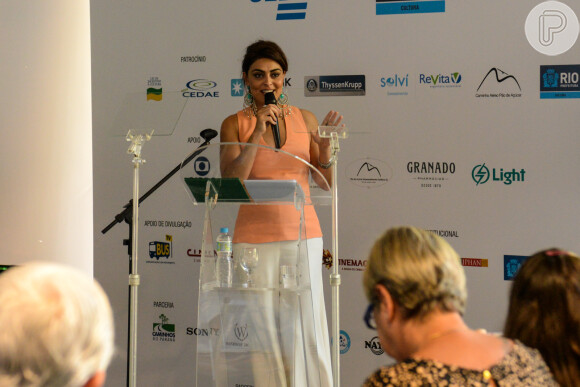 Juliana Paes foi mestre de cerimônia de encerramento do evento Green Nation 2014, no Rio