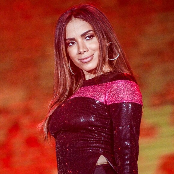 Anitta reuniu amigos de Honório Gurgel em sua mansão na zona oeste do Rio de Janeiro