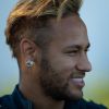 Neymar canta funk ao se despedir de Bahia com amigos: 'Não vou embora'. Vídeo!
