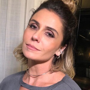 O penteado semi-preso é estiloso e aposta de Giovanna Antonelli