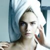 Cara Delevigne participou da série 'Towel Series' de Mario Testino