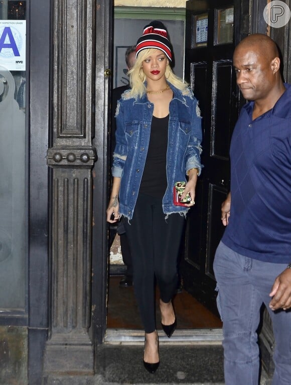 High heels: Rihanna veste all black + jeans