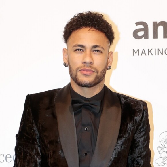 Neymar parabenizou Leticia Bufoni por conquistar o vice-campeonato no Mundial de Skate Street, evento realizado no Rio de Janeiro