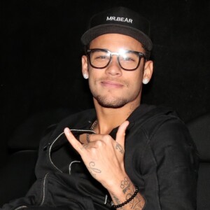 ' Você é fod*! Orgulho de ti. Tamo junto!', escreveu Neymar