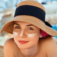 Evite esses 6 erros e aprenda a cuidar da pele do rosto no verão