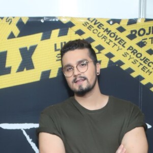 Luan Santana se apresenta no evento 'Domingo de Verão', em Niterói, no Rio de Janeiro