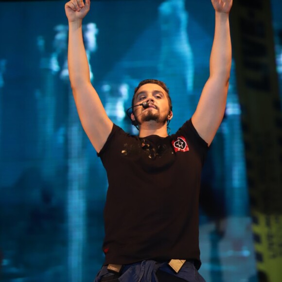 Luan Santana canta sucessos para o público do Rio de Janeiro