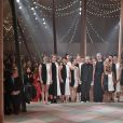 Christian Dior Haute Couture Spring Summer 2019 na Paris Fashion Week:  O desfile contou ainda com a presença da companhia britânica Mimbre 