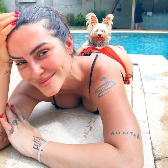 Cleo já afirmou que a parte do corpo que mais gosta é o bumbum