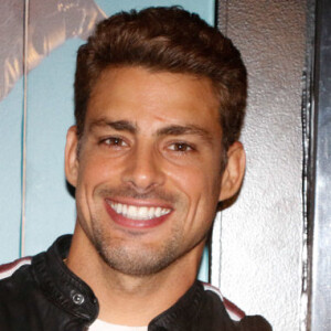 Cauã Reymond aparece em vídeo feito pela mãe, Denise Reymond, já no hospital, no dia 23 de dezembro de 2018