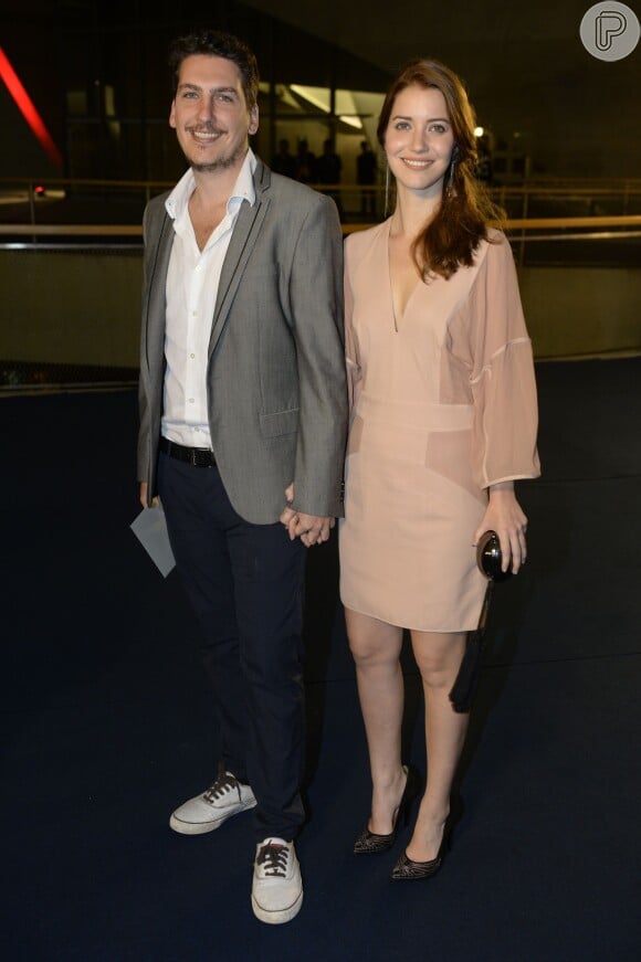 Nathalia Dill elogia parceria com o marido, Caio Sóh, no filme 'Por Trás do Céu': 'Ele é brilhante, completo'