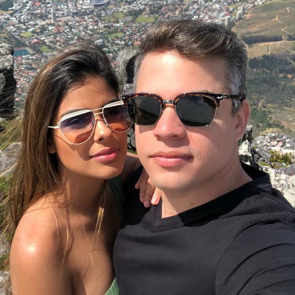 'Ficamos esse tempo todo quieto. Nada do que estão especulando é verdade. Estamos nos acertando. Beijo e fiquem com Deus', disse o marido de Munik Nunes aos internautas