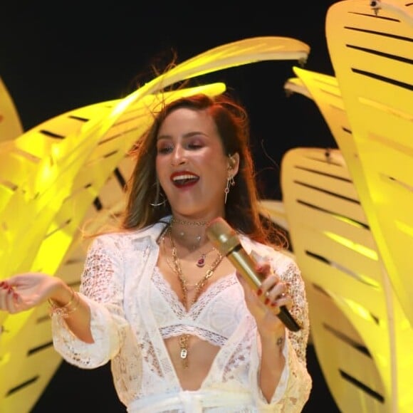 Claudia Leitte também vem sofrendo com os enjoos: 'Absurdo'