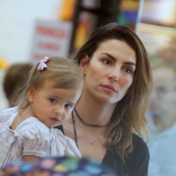 Internautas apontaram semelhança entre Mel Fronckowiak, Rodrigo e Santoro e Nina: 'Os olhos dela são do pai, a boca da mãe'