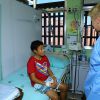 Xuxa visita crianças com câncer em hospital no Rio de Janeiro