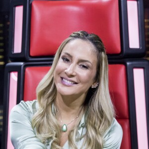 Claudia Leitte defendeu Sabrina Sato por ter retomado o trabalho dois meses após o nascimento da filha, Zoe: 'Você precisa cuidar de Zoe, empregar gente e ser feliz!'