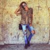 Giovanna Ewbank com look despojado, um de seus favoritos: jeans rasgado e botas
