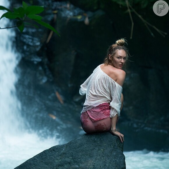 Candice Swanepoel é fotografada na Costa Rica: 'Encontrei o paraíso'