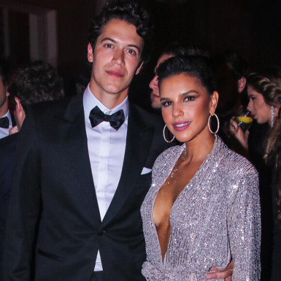 Mariana Rios diz que Lucas Kalil não dá palpites em seus looks: 'Ele acha tudo lindo!'