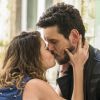 Em 'Espelho da Vida', Isabel (Alinne Moraes) e Alain (João Vicente de Castro) já namoraram na vida atual.