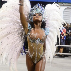 Erika Januza estreou no carnaval de São Paulo como musa do desfile da Vai-Vai, na madrugada deste domingo, 3 de março de 2019