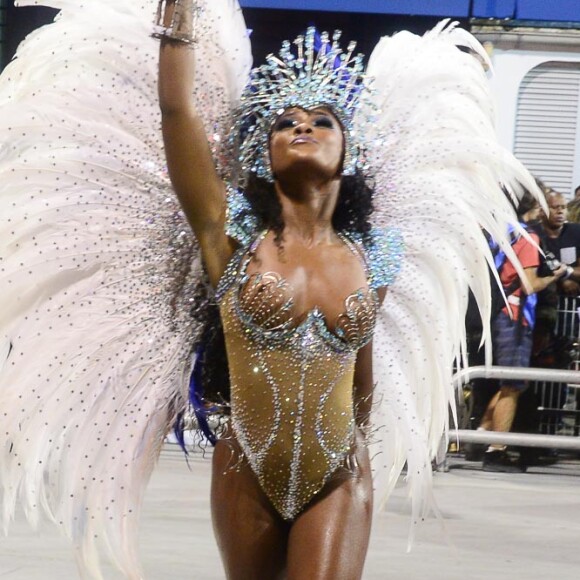 Erika Januza estreou no carnaval de São Paulo como musa do desfile da Vai-Vai, na madrugada deste domingo, 3 de março de 2019