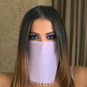 Anitta mostrou a boa forma ao se vestir de Feiticeira para show de carnaval nesta segunda-feira, 4 de março de 2019