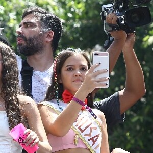 Ludmilla foi prestigiada por Maisa Silva e Mel Maia no bloco 'Frevo da Lud', nesta terça-feira de carnaval, 5 de março de 2019