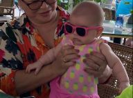 Sabrina Sato mostra Zoe com maiô e chapéu de abacaxi na piscina. Vídeo!