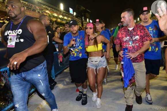 Anitta admitiu beijo em Neymar durante Carnaval no Rio de Janeiro