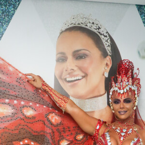 Viviane Araújo é rainha de bateria do Salgueiro