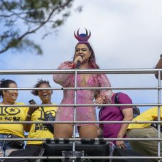 Em São Paulo, Preta Gil causou alvoroço com a multidão