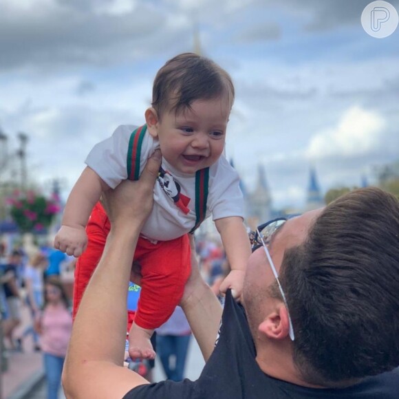 Wesley Safadão já levou o filho mais novo, Dom, para a Disney