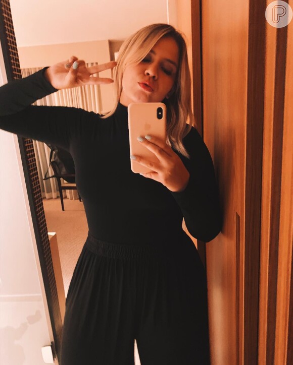 Marília Mendonça exibiu corpo mais magro em look all black nesta quinta-feira, 15 de março de 2019