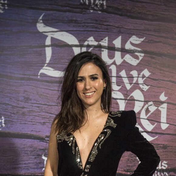 Na web, a barriga de gravidez de Tatá Werneck foi alvo de comentários e ela se posicionou
